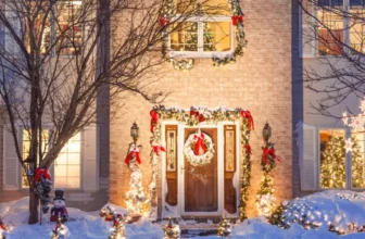 What Are the Best Color Schemes for Festive Holiday Decorations?
