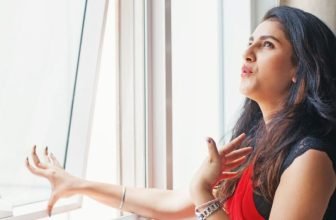 Tips for Applying Makeup in Hot Weather