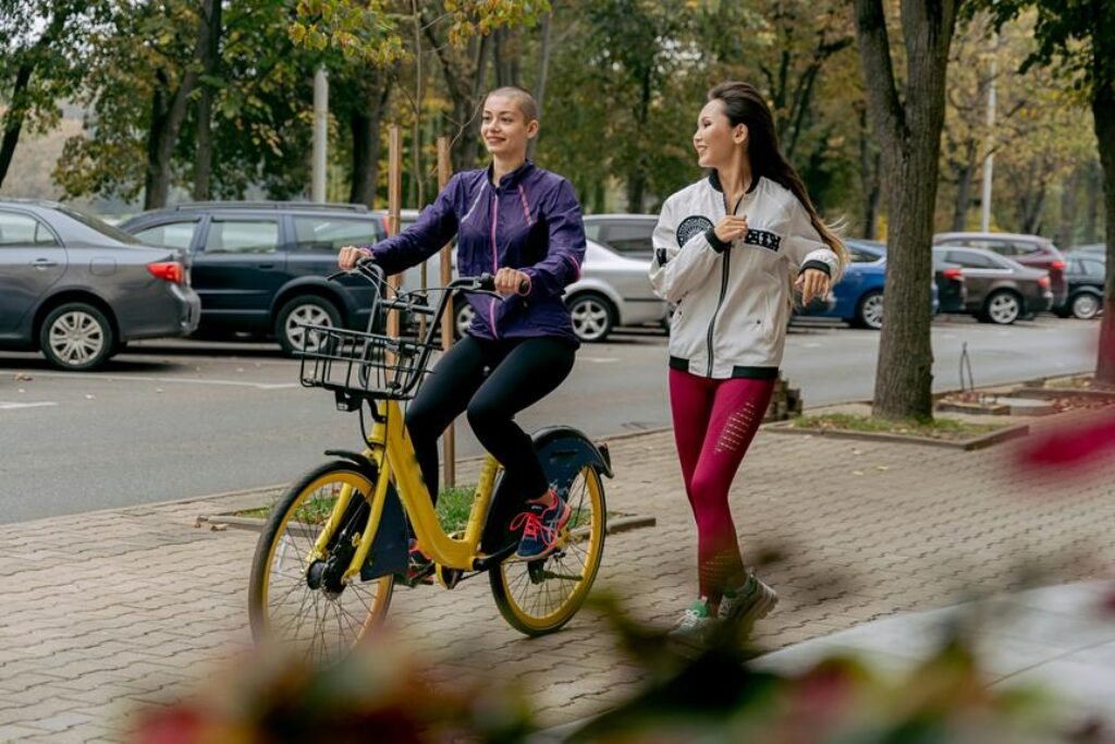 Is Running Better Than Cycling for Cardio? Is Running Better Than Cycling for Cardio?