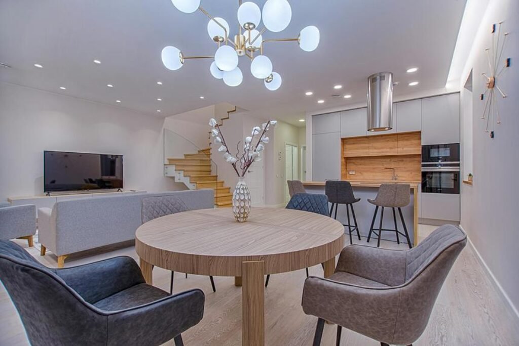 The Role of Lighting in Elevating Kitchen Aesthetics