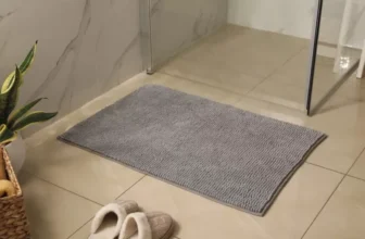 How Do You Choose the Right Bath Mats for Your Space?